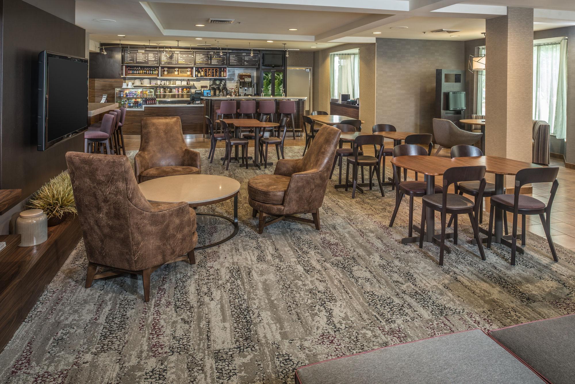 Courtyard By Marriott Lynchburg Hotel Exterior foto