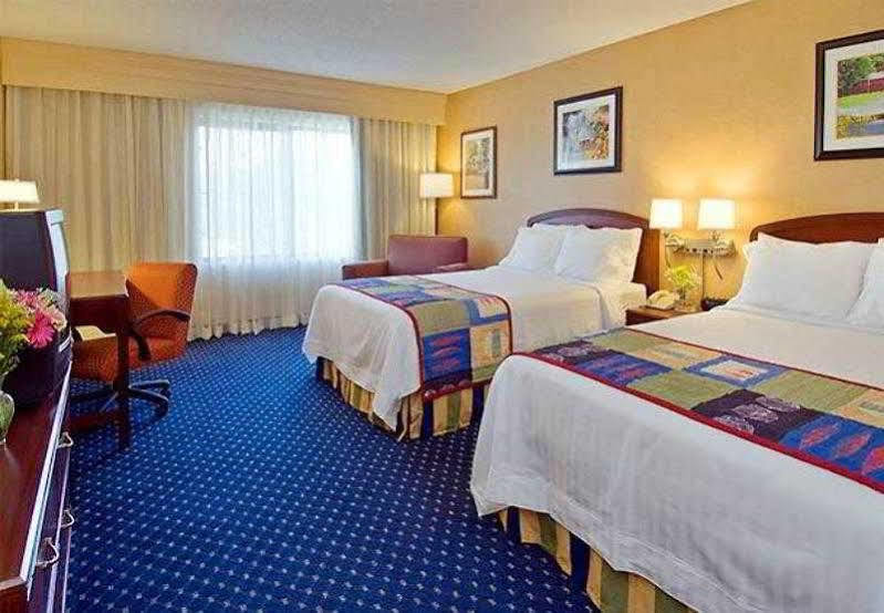 Courtyard By Marriott Lynchburg Hotel Exterior foto