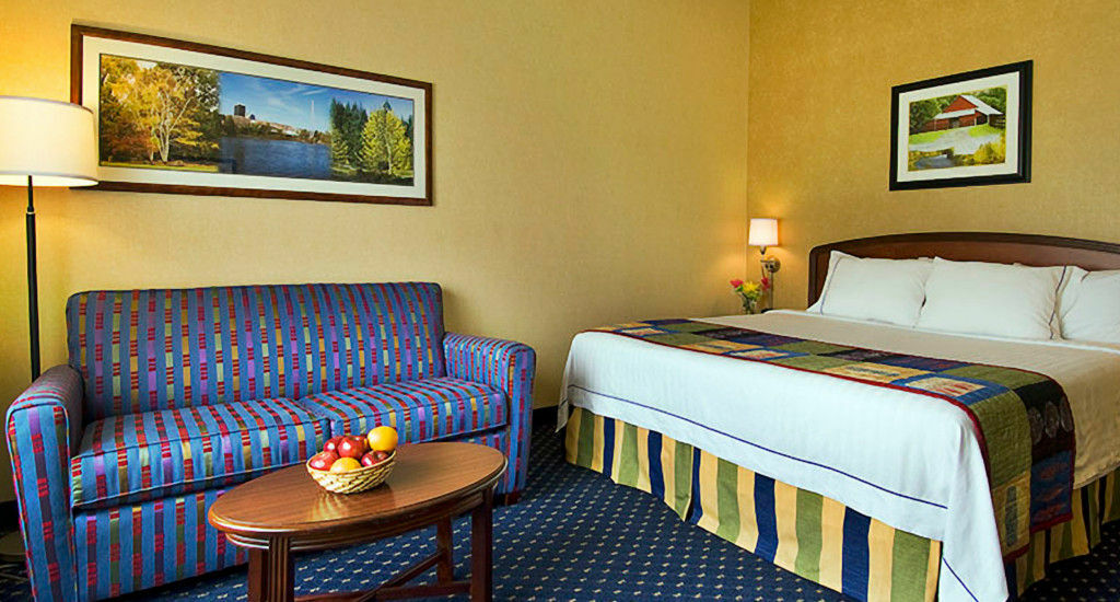 Courtyard By Marriott Lynchburg Hotel Exterior foto